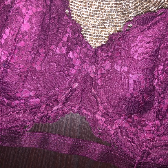 VS BRA - Picture 2 of 3